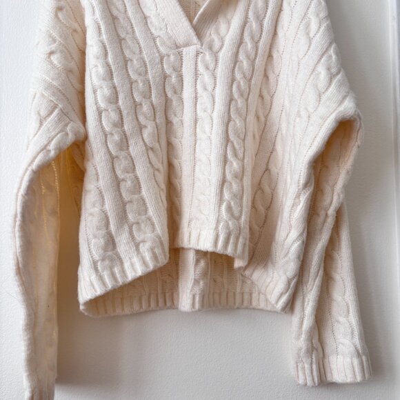 Abercrombie & Fitch Cable Knit Notch Neck Wool Blend Sweater - Picture 7 of 9